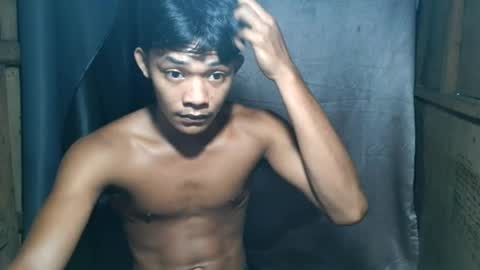 Snapshot of pinoy_cuteboy69 chatting on June 24, 10:14 am pinoy_cuteboy69 online show from June 24, 10:14 am