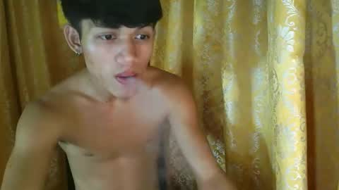 Snapshot of pinoyhotprincexxx chatting on November 22, 10:14 am pinoyhotprincexxx online show from November 22, 10:14 am