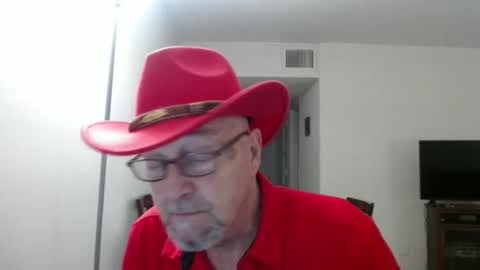 Snapshot of pipewizard chatting on February 24, 11:41 pm pipewizard online show from February 24, 11:41 pm