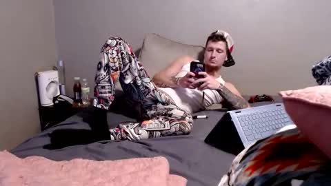 Snapshot of pippylongdickin chatting on November 24, 6:51 pm pippylongdickin online show from November 24, 6:51 pm