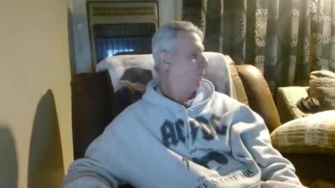 pirate334 online show from February 8, 2:04 am