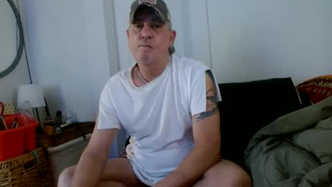 Snapshot of pirate334 chatting on June 5, 8:14 pm pirate334 online show from June 5, 8:14 pm