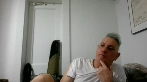 Snapshot of pirate334 chatting on July 13, 8:11 pm pirate334 online show from July 13, 8:11 pm