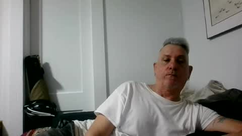 Snapshot of pirate334 chatting on July 19, 7:06 pm pirate334 online show from July 19, 7:06 pm
