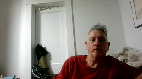Snapshot of pirate334 chatting on August 2, 12:53 am pirate334 online show from August 2, 12:53 am