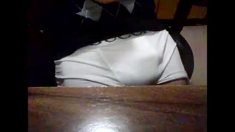 Snapshot of pires1039 chatting on December 20, 2:51 am pires1039 online show from December 20, 2:51 am