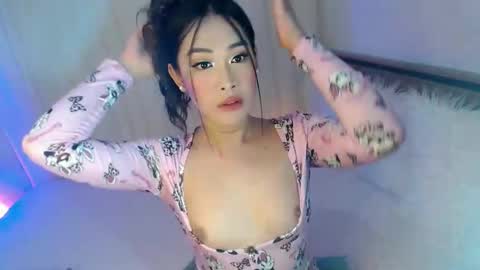 Snapshot of piroulita chatting on September 16, 3:51 am Ari online show from September 16, 3:51 am