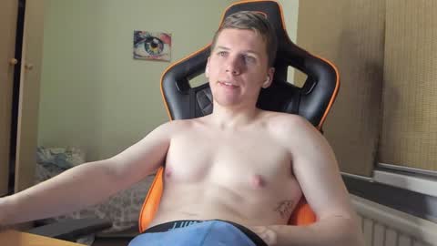 Pierre online show from December 8, 7:11 pm