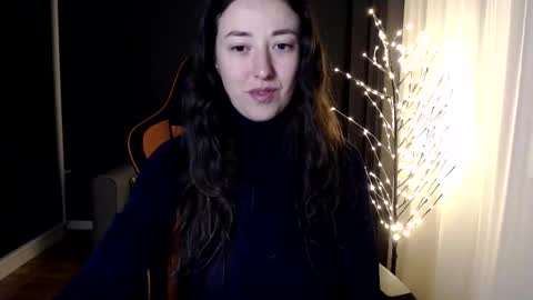 piscesgirl06 online show from January 8, 5:43 am