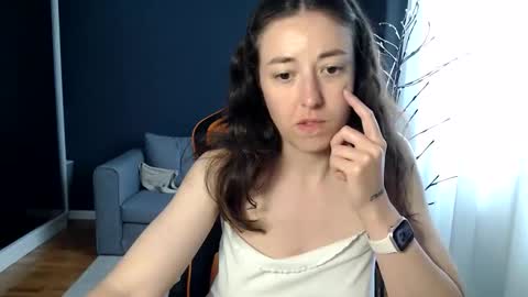 piscesgirl06 online show from June 5, 7:03 am