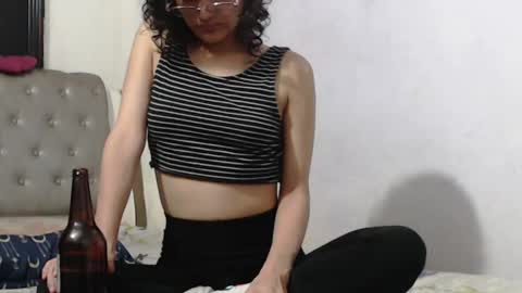 Snapshot of piscis_dreams chatting on June 9, 4:13 am PiscisDreams online show from June 9, 4:13 am