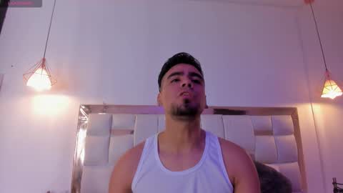 Snapshot of pittandlunaa69 chatting on November 25, 12:05 pm PittAndLunaa69 online show from November 25, 12:05 pm