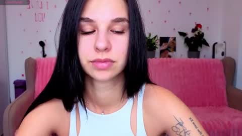 Molly online show from July 3, 7:15 am