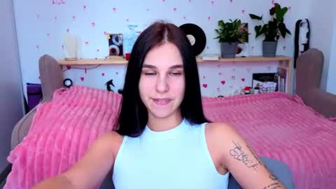 Molly online show from July 28, 8:32 am