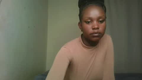 Snapshot of pixie_roman chatting on December 5, 4:23 pm Majesty online show from December 5, 4:23 pm