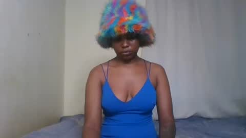 Snapshot of pixie_roman chatting on January 2, 1:40 pm Majesty online show from January 2, 1:40 pm