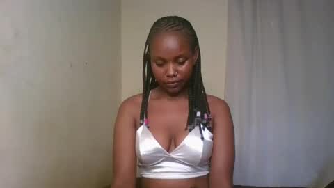 Snapshot of pixie_roman chatting on January 12, 1:05 pm Majesty online show from January 12, 1:05 pm