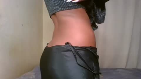 Snapshot of pixie_roman chatting on February 21, 3:56 am Majesty online show from February 21, 3:56 am