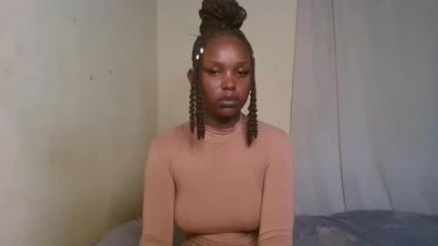 Snapshot of pixie_roman chatting on March 1, 12:01 pm Majesty online show from March 1, 12:01 pm