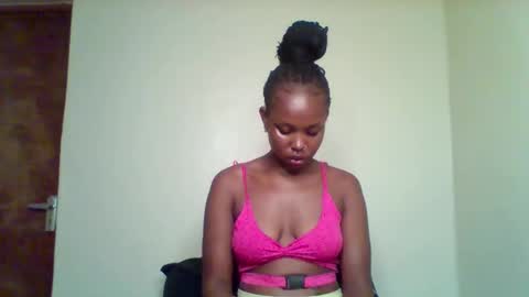 Snapshot of pixie_roman chatting on December 17, 10:10 am Majesty online show from December 17, 10:10 am