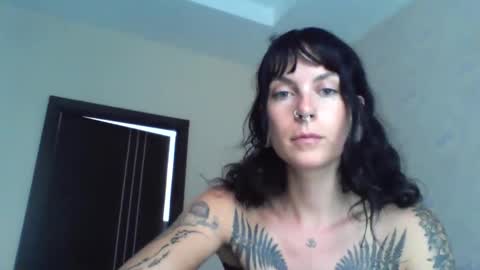 Snapshot of pixiecatfairy chatting on March 5, 8:32 am pixiecatfairy online show from March 5, 8:32 am