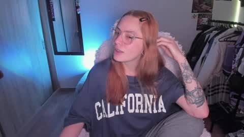 pixie online show from December 19, 2:56 am