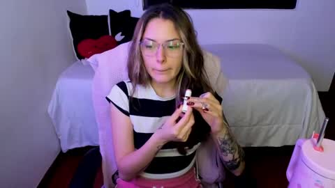 pixie online show from June 7, 1:21 am