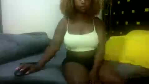 Snapshot of pixietease1 chatting on June 19, 8:40 am pixietease1 online show from June 19, 8:40 am