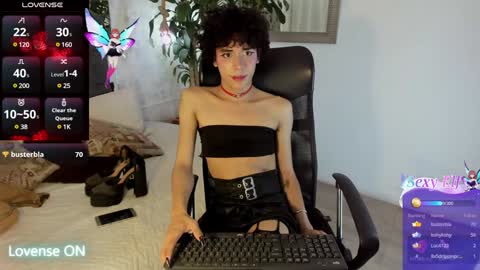 Snapshot of pixy_20 chatting on January 4, 4:22 pm cris online show from January 4, 4:22 pm