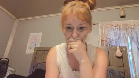 pizzedwife online show from June 9, 1:28 am