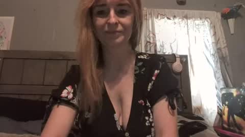 Snapshot of pizzedwife chatting on June 14, 3:14 pm pizzedwife online show from June 14, 3:14 pm