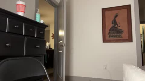 PeggedBiGuy online show from October 31, 9:10 am