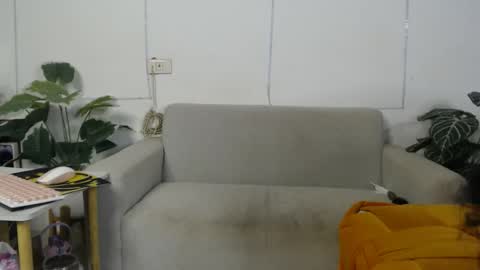 Snapshot of plasticgirll chatting on January 5, 5:27 pm plasticgirll online show from January 5, 5:27 pm