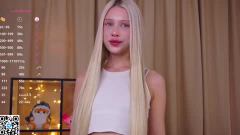 Snapshot of platinum_babe chatting on October 5, 3:32 pm Ennie online show from October 5, 3:32 pm