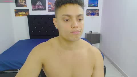 Snapshot of playboy_sex6 chatting on December 1, 4:40 pm PETER online show from December 1, 4:40 pm