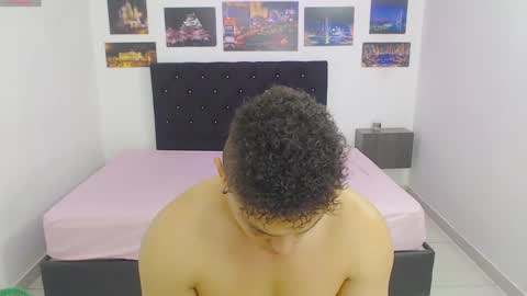 Snapshot of playboy_sex6 chatting on December 17, 4:32 pm PETER online show from December 17, 4:32 pm