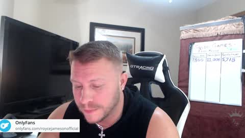 Snapshot of player2pawns chatting on December 21, 8:50 am Player online show from December 21, 8:50 am