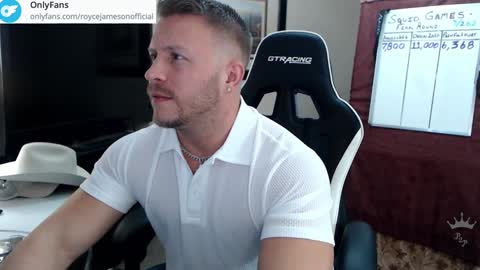 Snapshot of player2pawns chatting on December 22, 8:38 am Player online show from December 22, 8:38 am