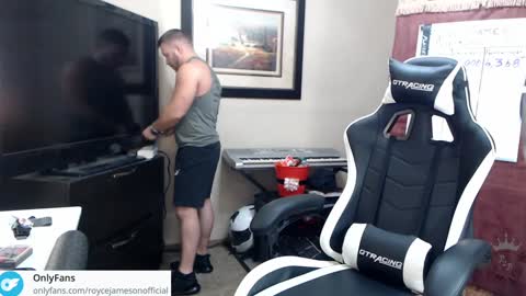 Snapshot of player2pawns chatting on December 28, 4:08 am Player online show from December 28, 4:08 am