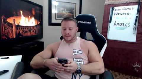 Snapshot of player2pawns chatting on January 22, 1:42 am Player online show from January 22, 1:42 am