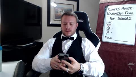 Snapshot of player2pawns chatting on February 5, 2:40 am Player online show from February 5, 2:40 am