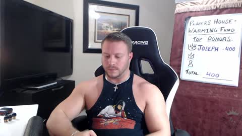 Snapshot of player2pawns chatting on February 6, 2:33 am Player online show from February 6, 2:33 am