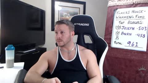 Snapshot of player2pawns chatting on February 7, 3:12 am Player online show from February 7, 3:12 am