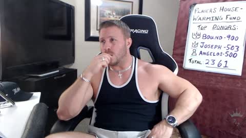 Snapshot of player2pawns chatting on February 7, 9:16 am Player online show from February 7, 9:16 am