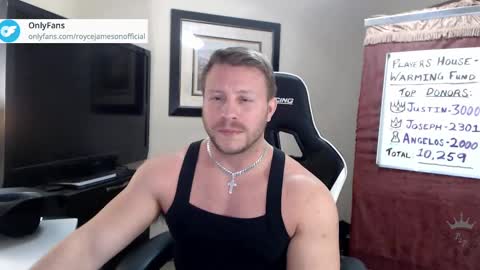 Snapshot of player2pawns chatting on February 27, 5:45 am Player online show from February 27, 5:45 am