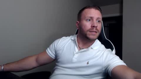 Snapshot of player2pawns chatting on October 16, 12:11 am Player online show from October 16, 12:11 am