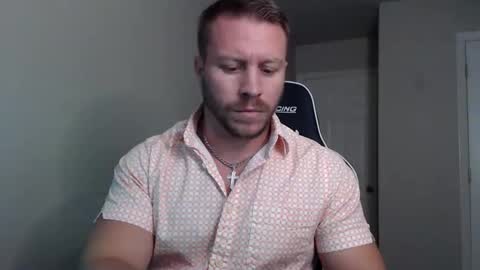 Snapshot of player2pawns chatting on October 20, 12:00 am Player online show from October 20, 12:00 am