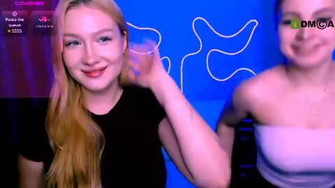 Sophie online show from June 12, 7:35 pm