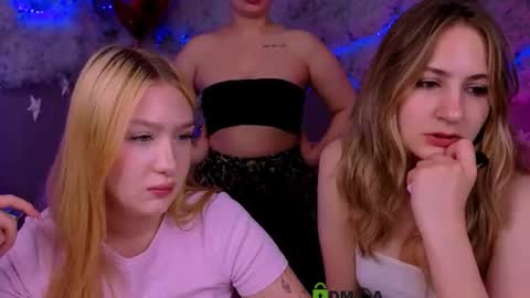 Sophie online show from June 25, 7:51 pm