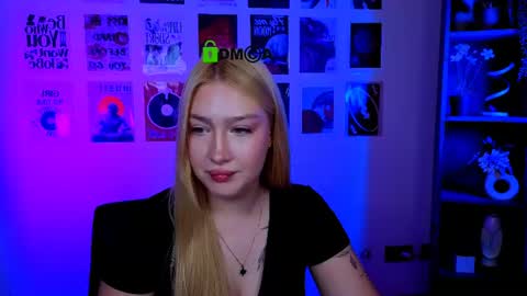 Sophie online show from July 24, 7:23 pm